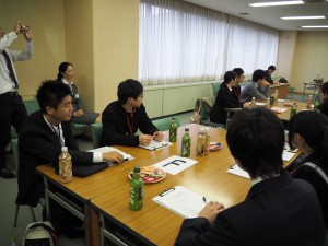 他大学・高校との交流会の様子