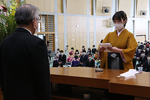 卒業生代表謝辞安道紫音さん