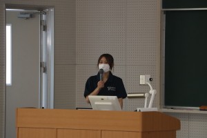 キャンパスライフについて語る学友会長